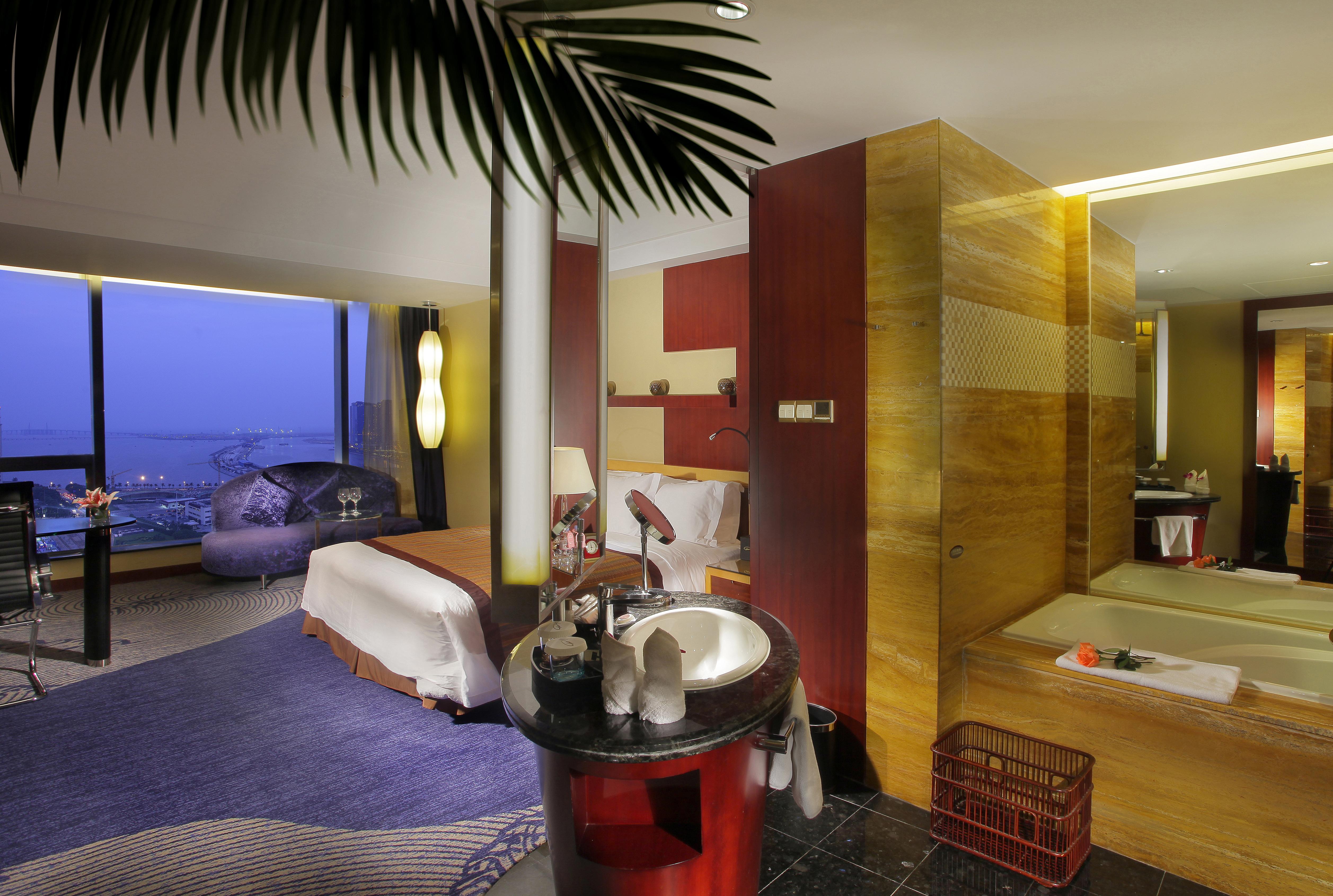 Zhuhai Charming Holiday Hotel Bagian luar foto